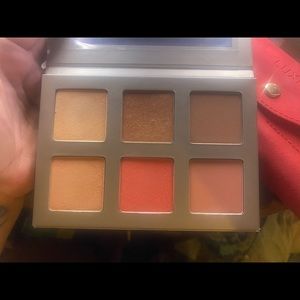 Iconic London Blaze Chaser face palette